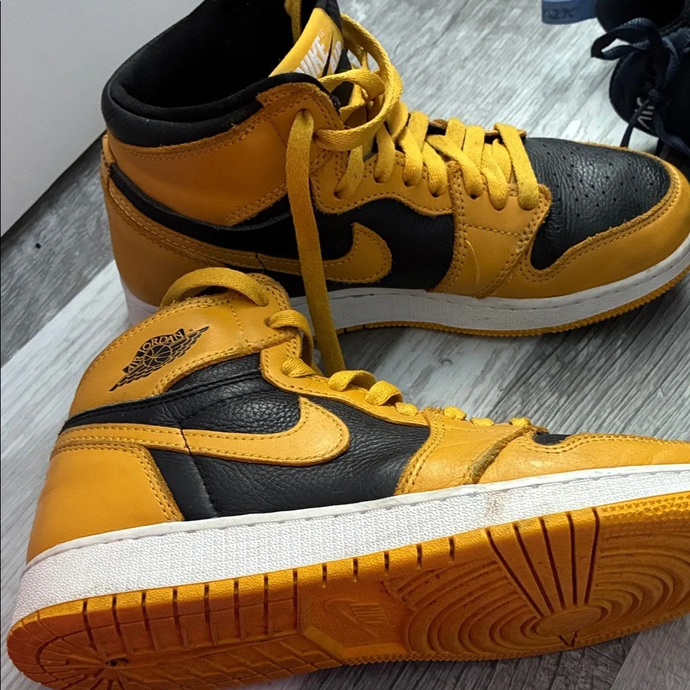 Nike Black and Yellow High-Top Sneakers - youth - Picture 5 of 10